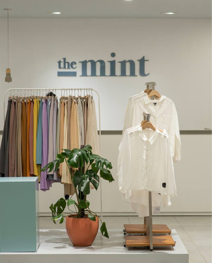Quần áo tại The Mint tập trung các mặt hàng quần áo nhật