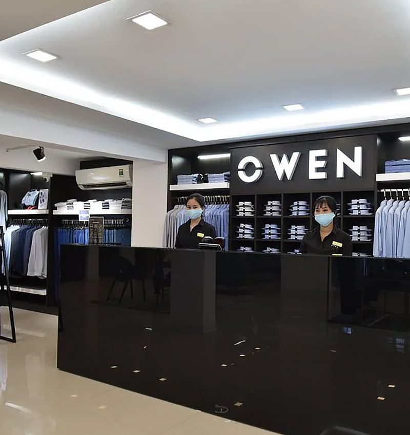 Đội ngũ nhân viên Owen Shop nhiệt tình và chuyên nghiệp luôn sẵn sàng hỗ trợ và tư vấn cho khách hàng trong việc lựa chọn sản phẩm